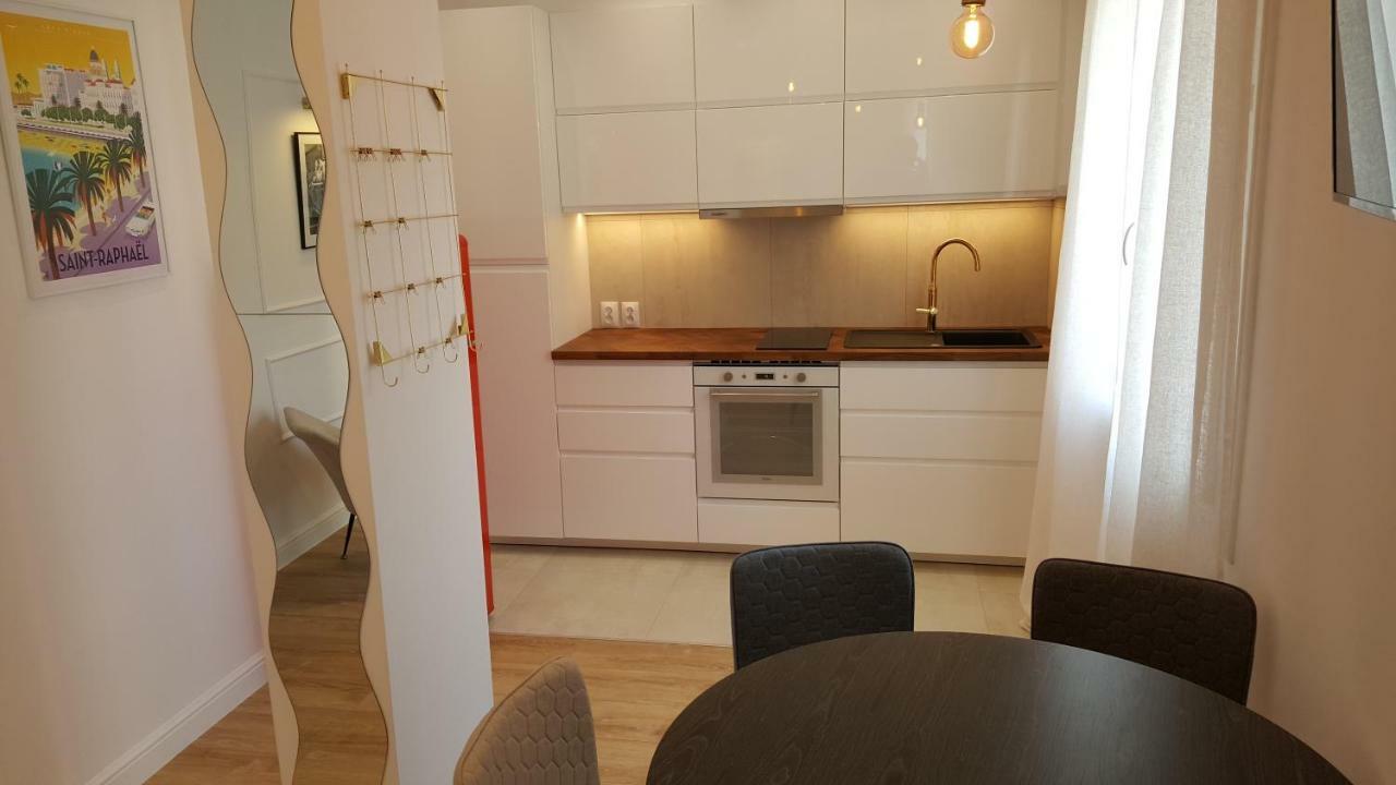 123 Sadi Carnot, Classe 2 Etoiles Saint-Raphaël Kültér fotó