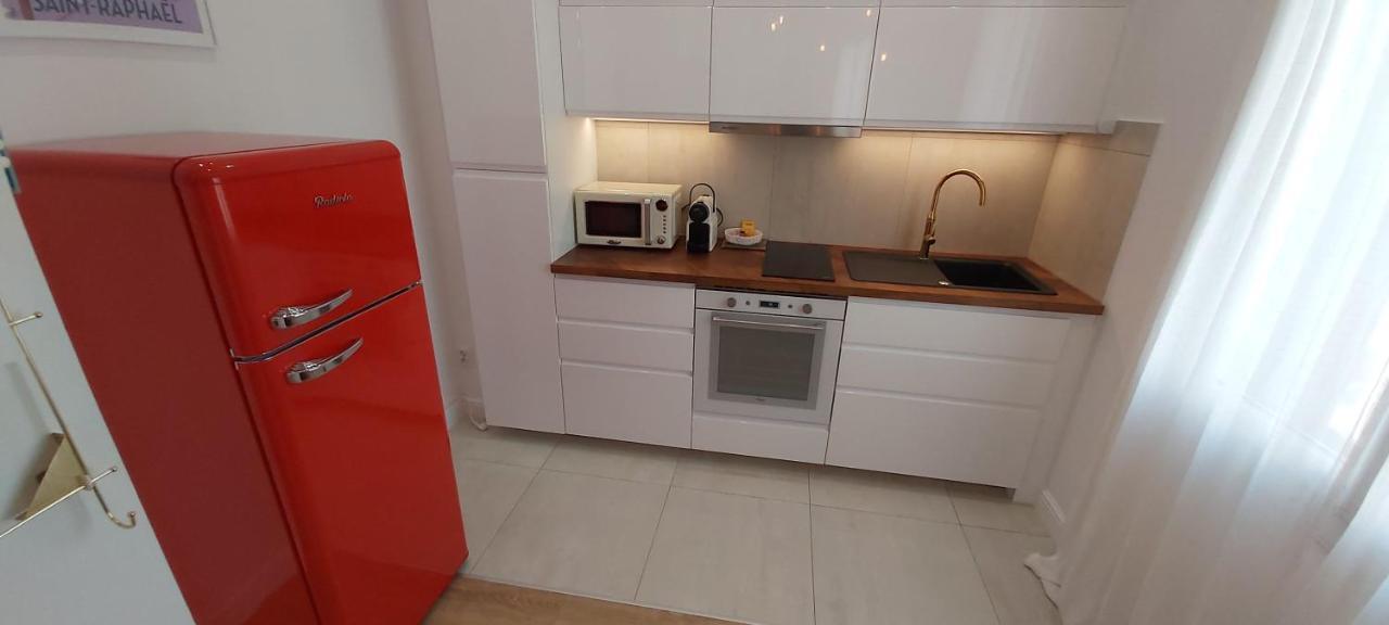 123 Sadi Carnot, Classe 2 Etoiles Saint-Raphaël Kültér fotó